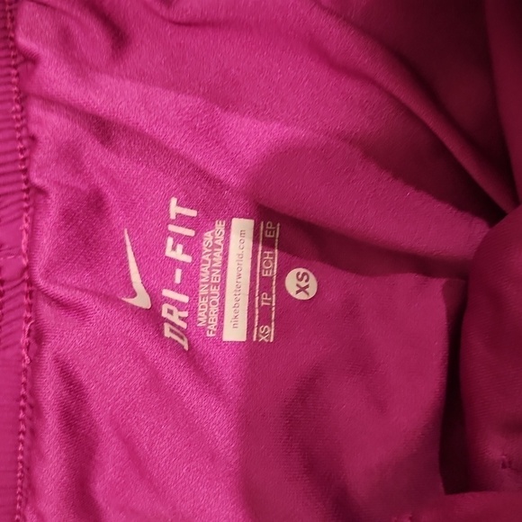 Nike Running Short - Picture 2 of 3